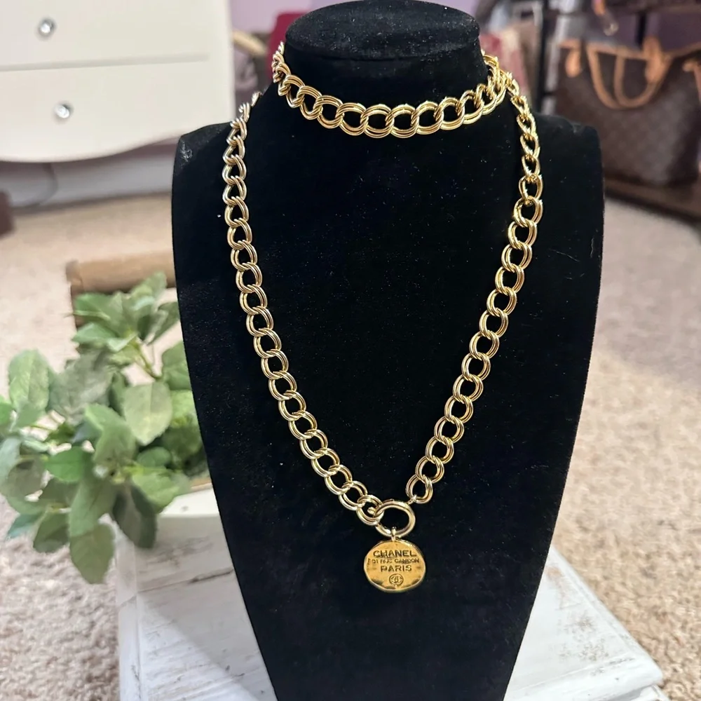 CHANEL Gold Chain Necklace with Paris Pendant
